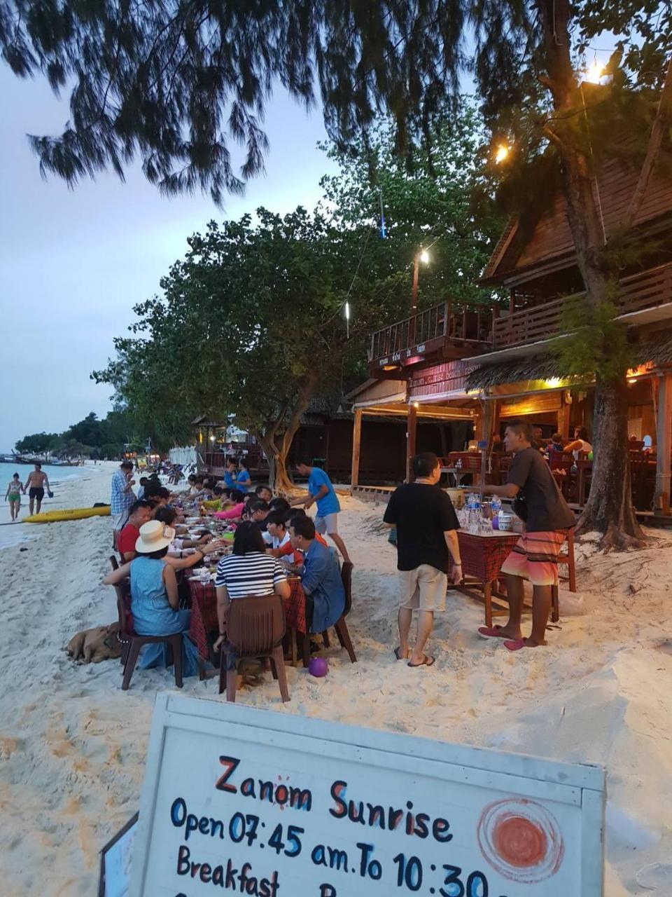 Zanom Sunrise Beach Resort Koh Lipe Dış mekan fotoğraf